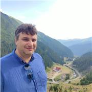 Docente di ruolo, esperienza decennale, disponibile per lezioni private